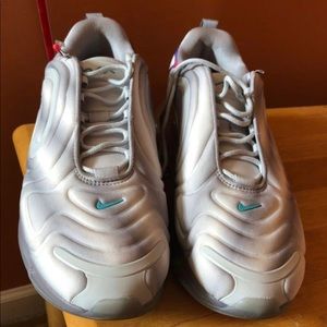Air Max 720 size 10